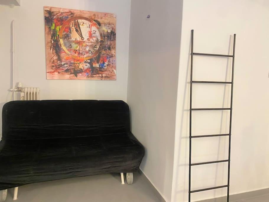 Brand New Modern Street-Style Studio /City Center Athena Bagian luar foto