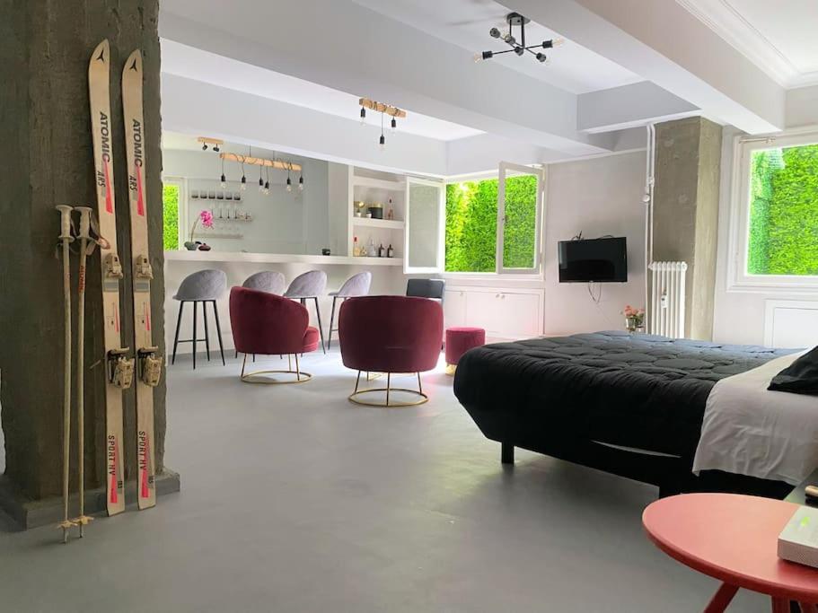 Brand New Modern Street-Style Studio /City Center Athena Bagian luar foto