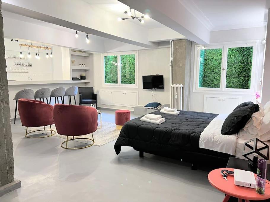 Brand New Modern Street-Style Studio /City Center Athena Bagian luar foto