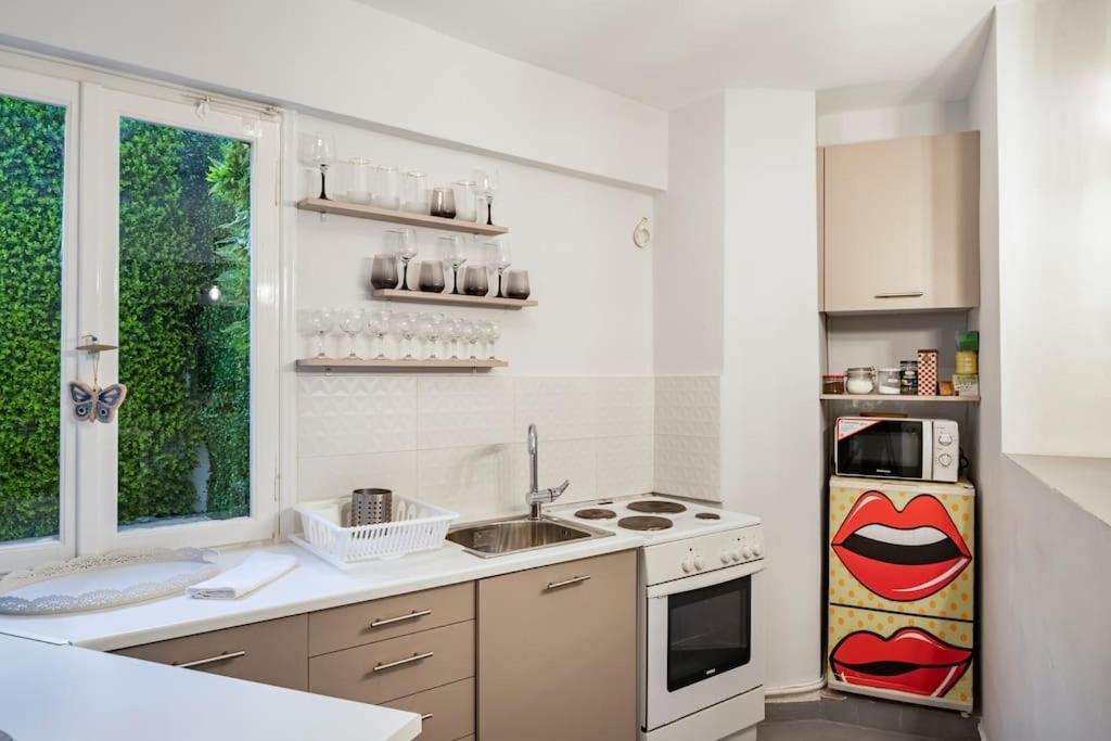 Brand New Modern Street-Style Studio /City Center Athena Bagian luar foto